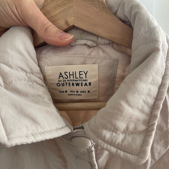 Ashley 26 International Quilted Beige Jacket - M - Picture 3 of 4